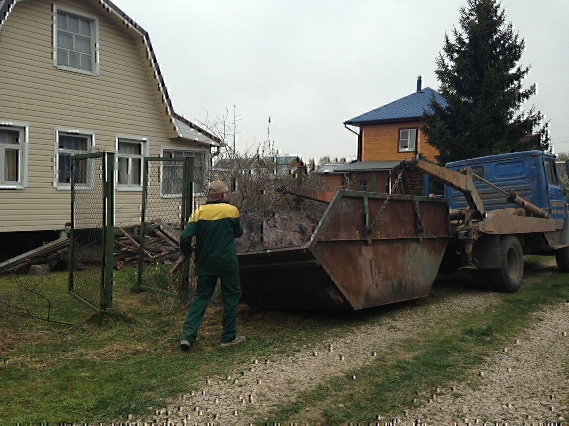 Вывоз мусора и отходов с дачи и участка СНТ в Валуйках в октябре