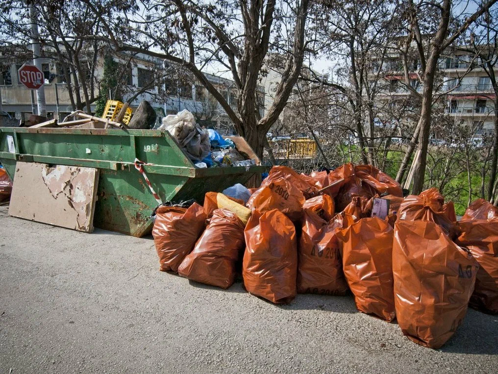 Круглосуточный вывоз мусора в Валуйках в октябре