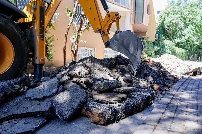 Вывоз асфальтового скола, боя, кусков и отходов в Валуйках — ПроМусор от 585 руб