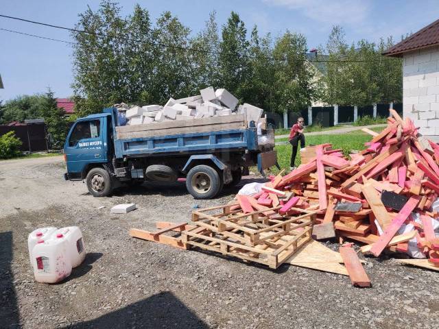Вывоз мусора с чердака в Валуйках в октябре